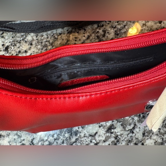 Kendall & Kylie Vibrant Red Y2K Shoulder Bag - Picture 7 of 10